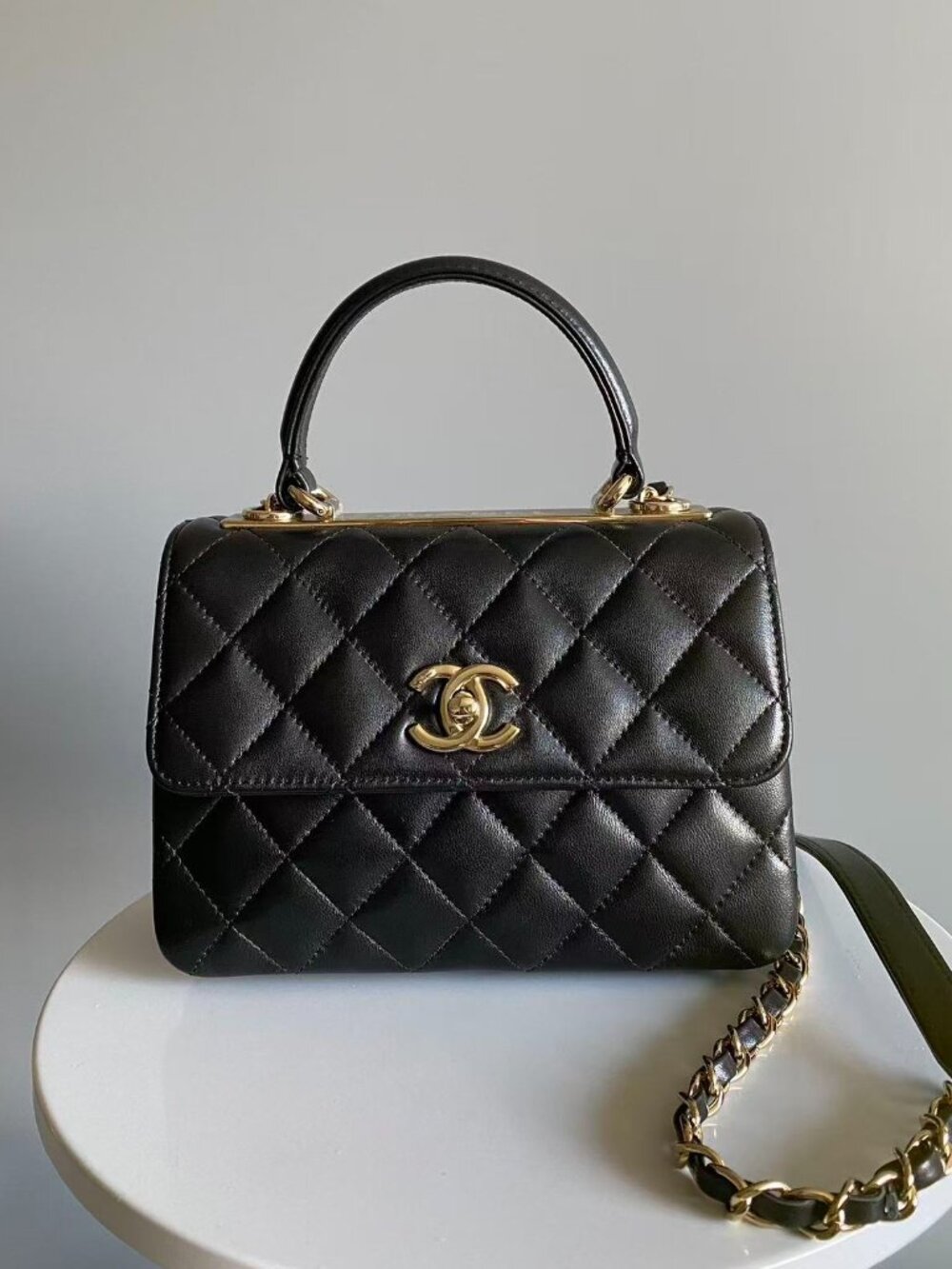 Classic CHANEL   bag: A Stylish and Versatile Choice for Elegance